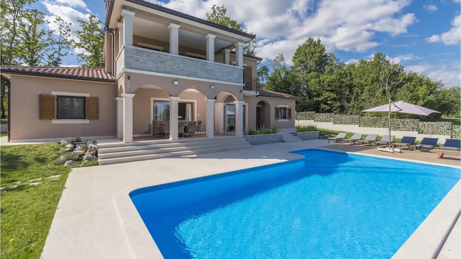 Villa Anima Beram 0*,